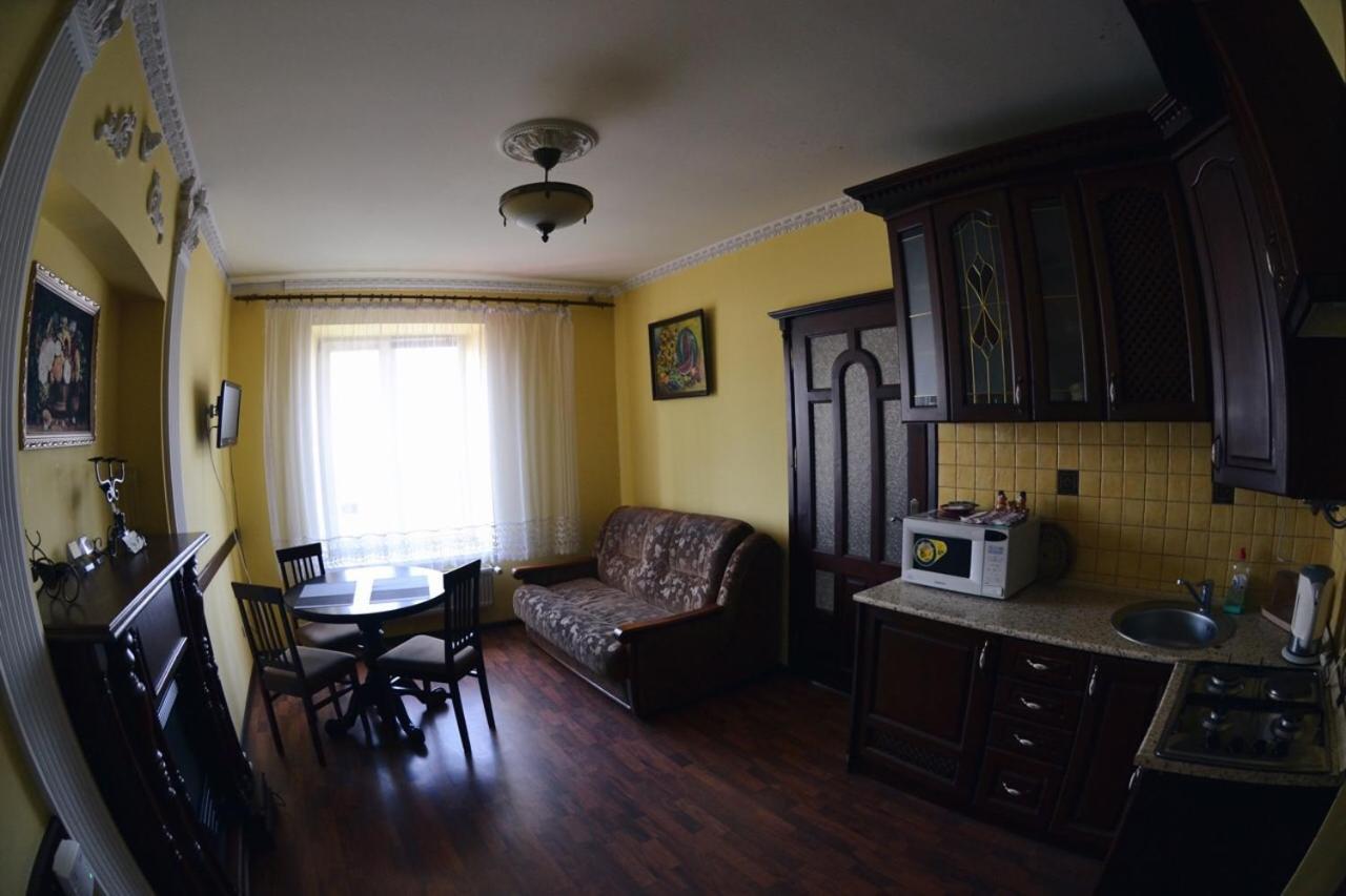 3-Room Apartments In Central City Lviv Luaran gambar